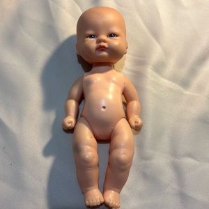 Vintage Playmates Baby Doll #4094 Blue Eyes Clenched Hands 8"